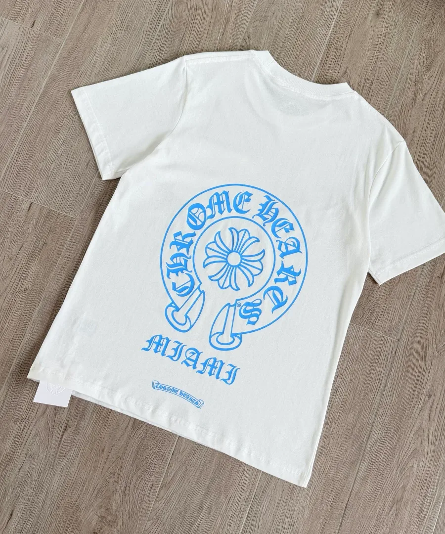 Белая футболка Chrome Hearts Miami сзади под углом