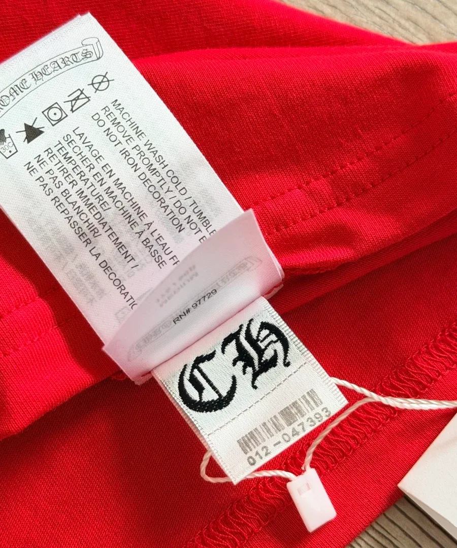 Внутренние бирки футболки Chrome Hearts