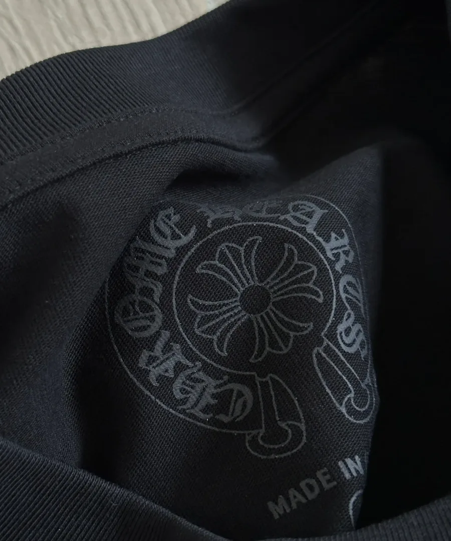 Внутренний принт с логотипом Chrome Hearts на горловине