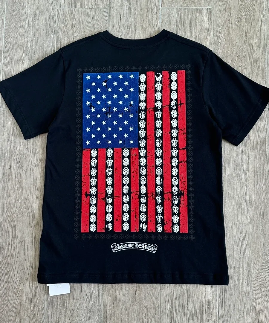 Черная футболка Chrome Hearts, вид со спины с принтом флага США