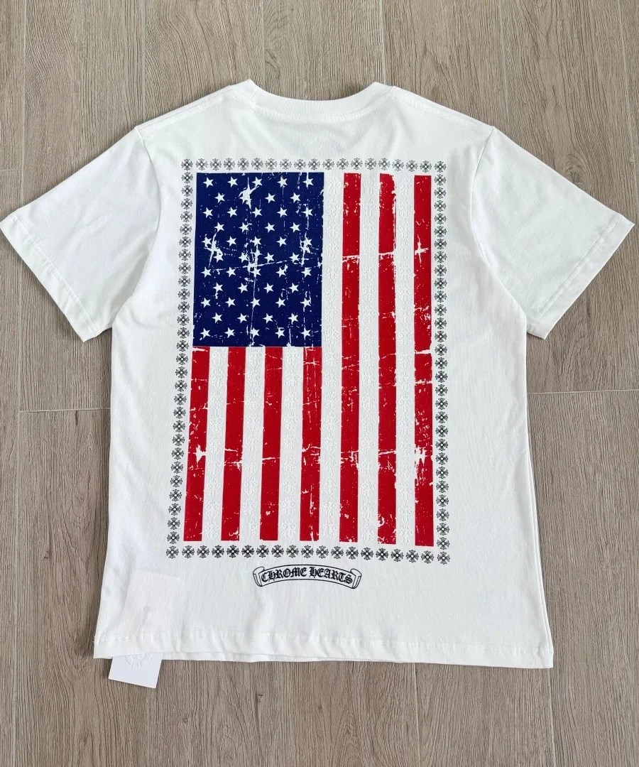Белая футболка Chrome Hearts, вид со спины с принтом флага США