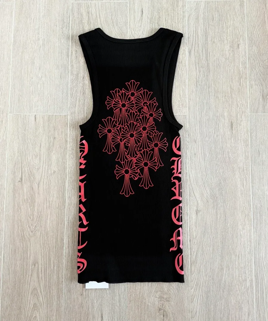 Черная майка Chrome Hearts с красным принтом в виде крестов на спине