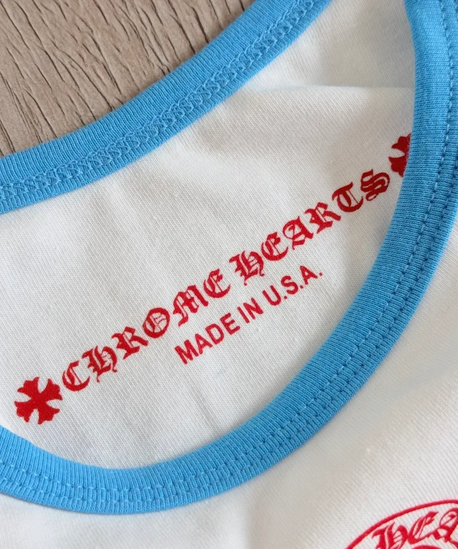 Логотип Chrome Hearts Made in USA на внутренней стороне топа