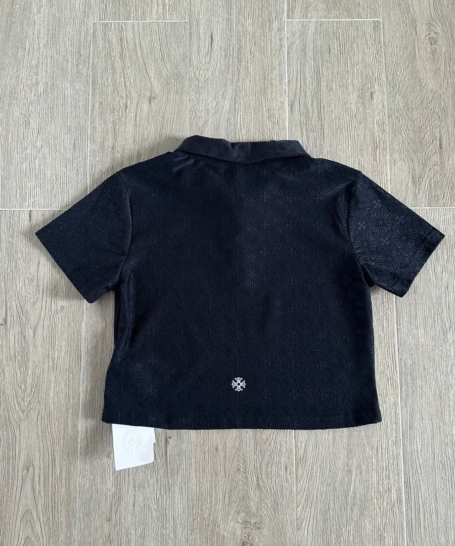 Черное укороченное поло Chrome Hearts с жаккардовым узором, вид сзади