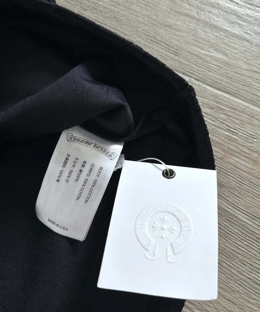 Внутренняя бирка поло Chrome Hearts с указанием состава