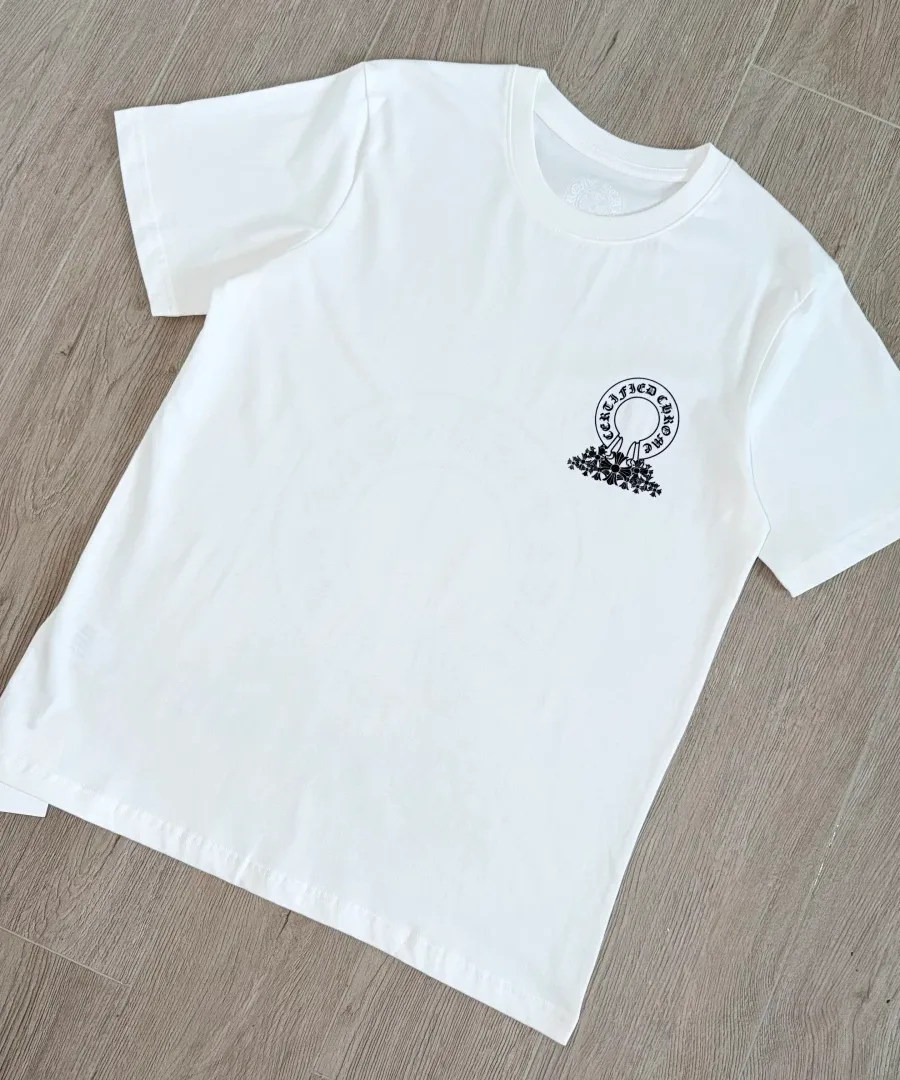 Белая футболка Chrome Hearts Certified Chrome под углом