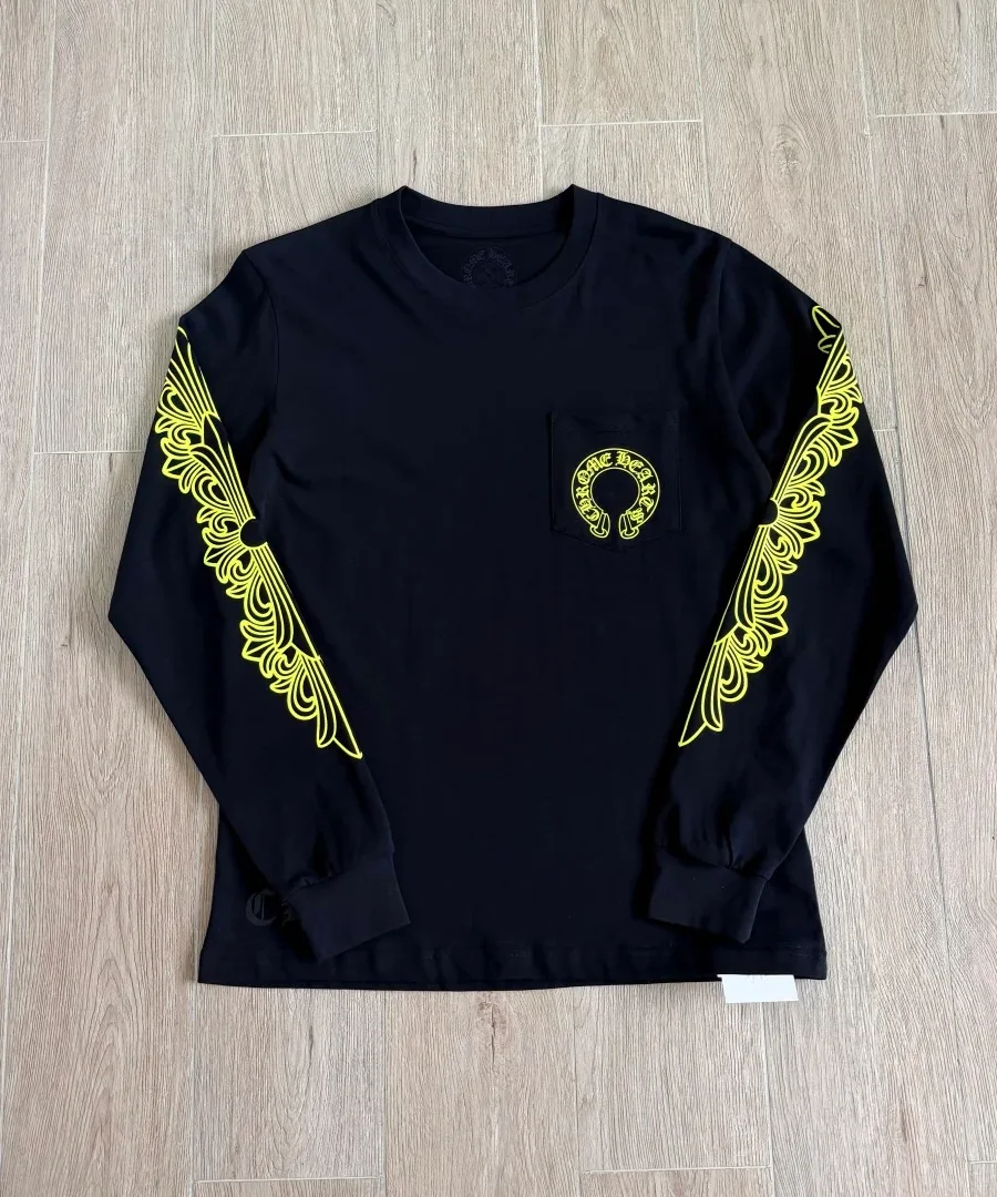 Черный лонгслив Chrome Hearts с неоново-зеленым принтом, вид спереди