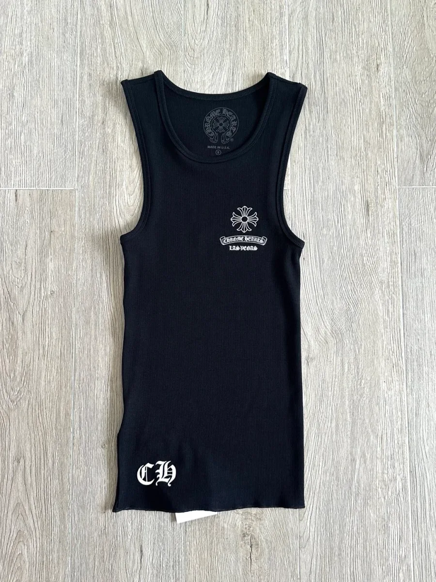 Черная майка Chrome Hearts в рубчик, вид спереди
