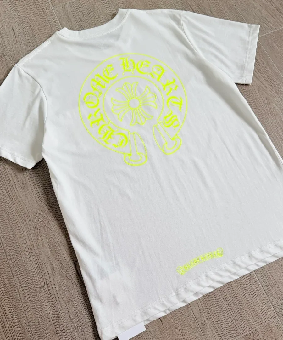Белая футболка Chrome Hearts, вид сзади под углом
