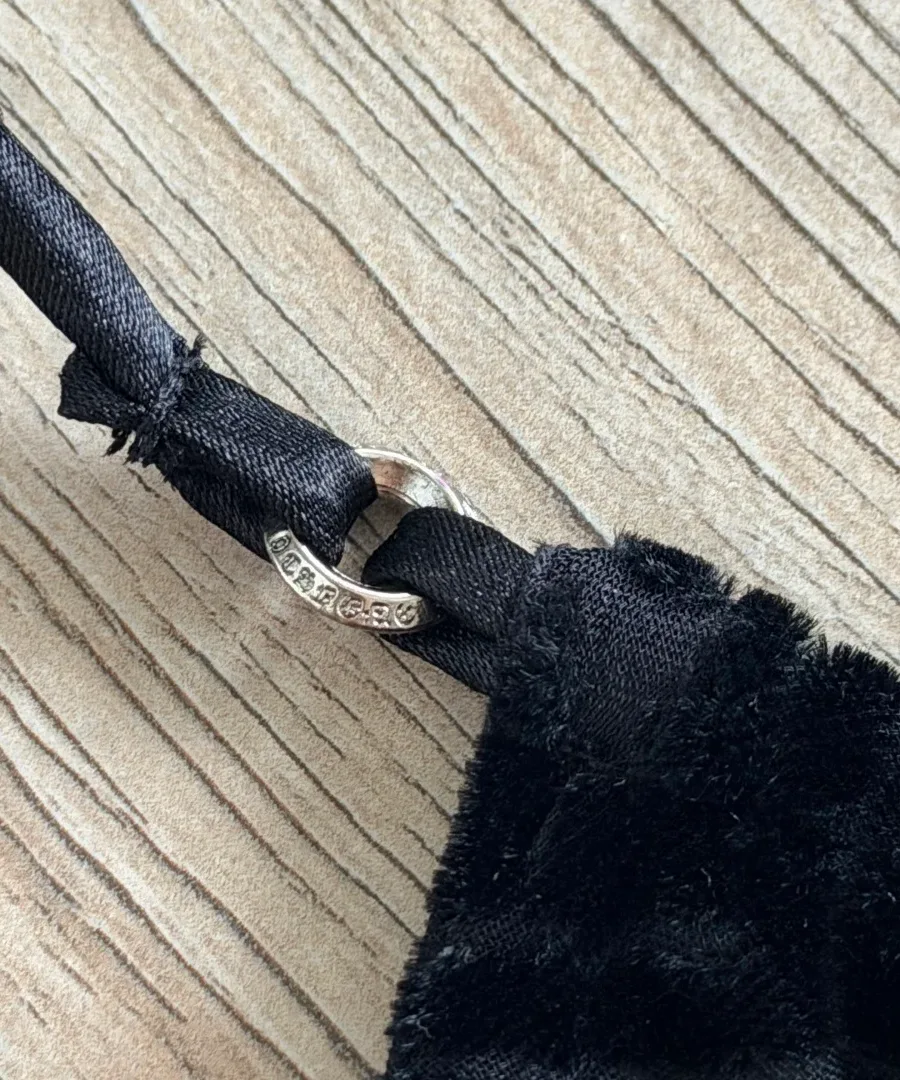 Серебряное кольцо на бретели платья Chrome Hearts
