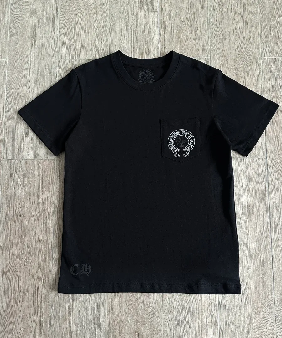 Черная футболка Chrome Hearts с карманом спереди