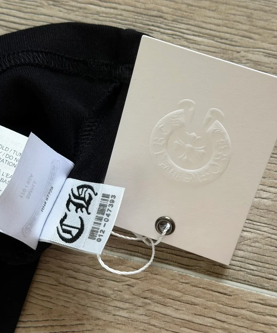 Фирменная бумажная бирка Chrome Hearts