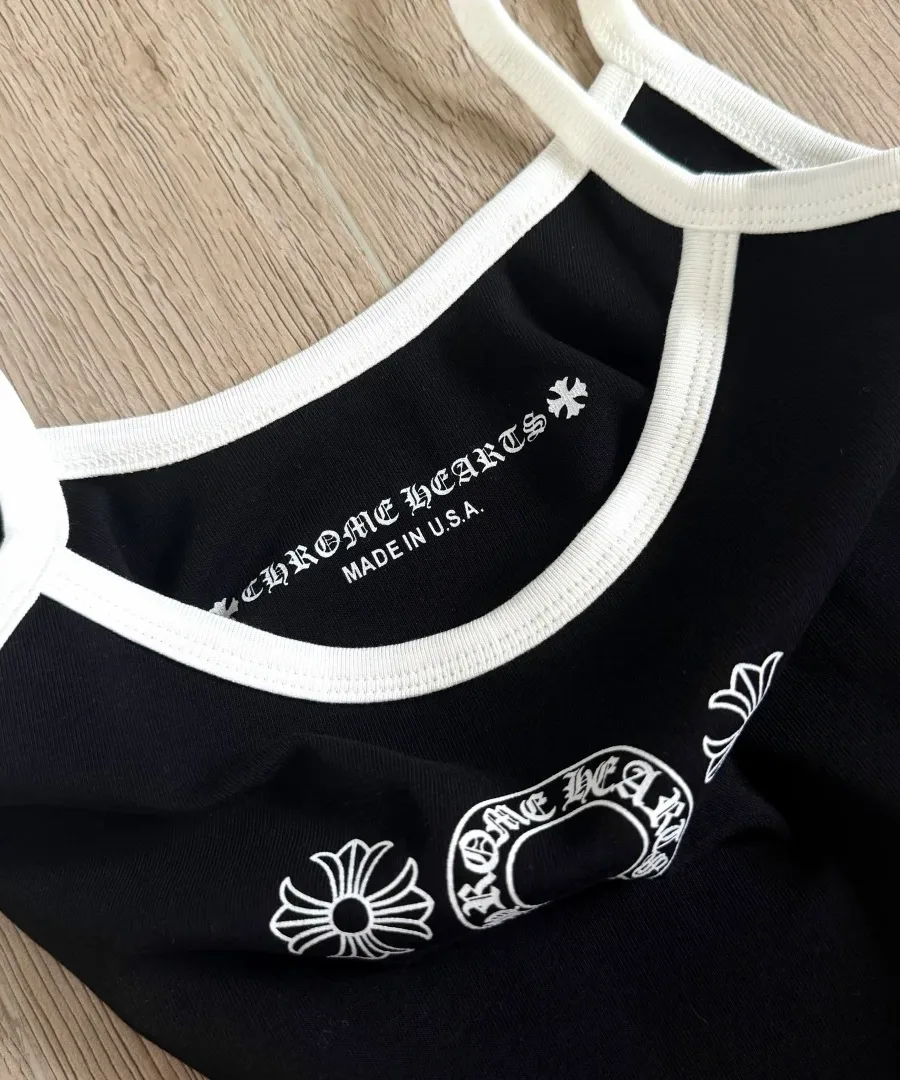 Внутренняя отделка горловины топа Chrome Hearts