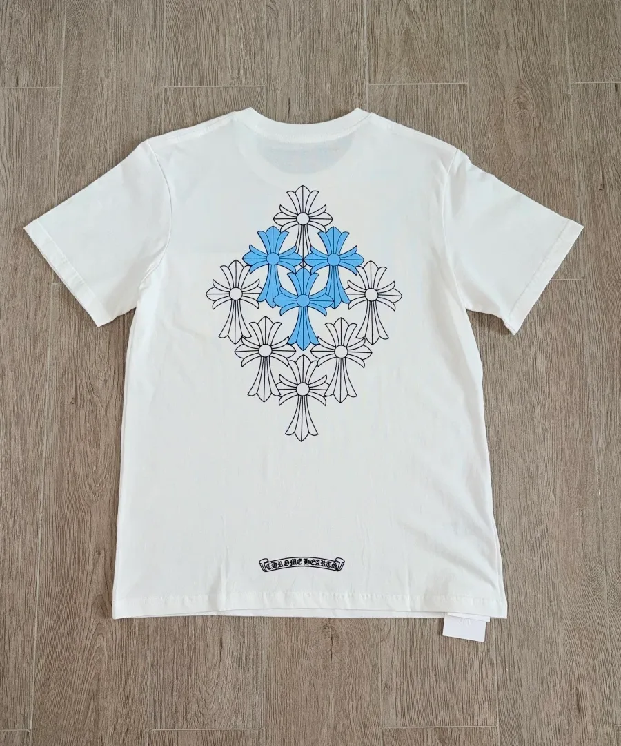 Белая футболка Chrome Hearts с принтом крестов на спине
