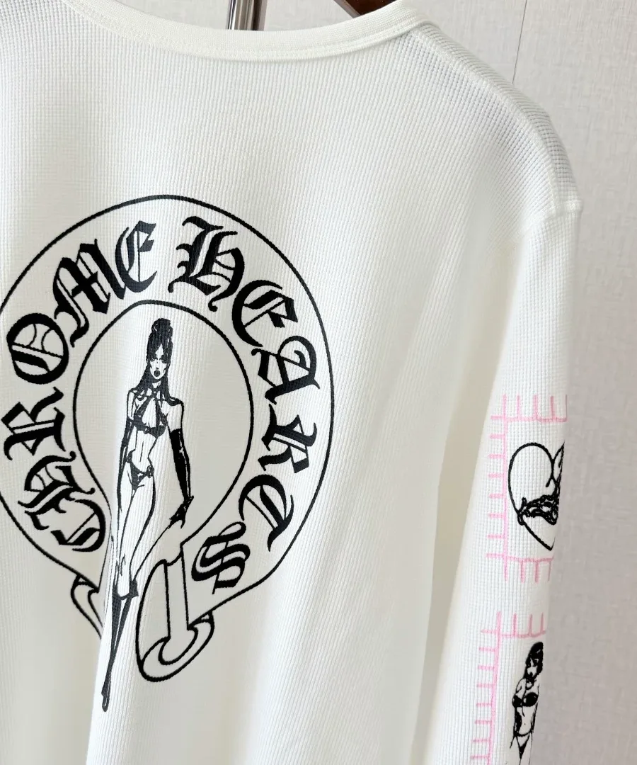 Белый лонгслив Chrome Hearts Deadly Doll под углом