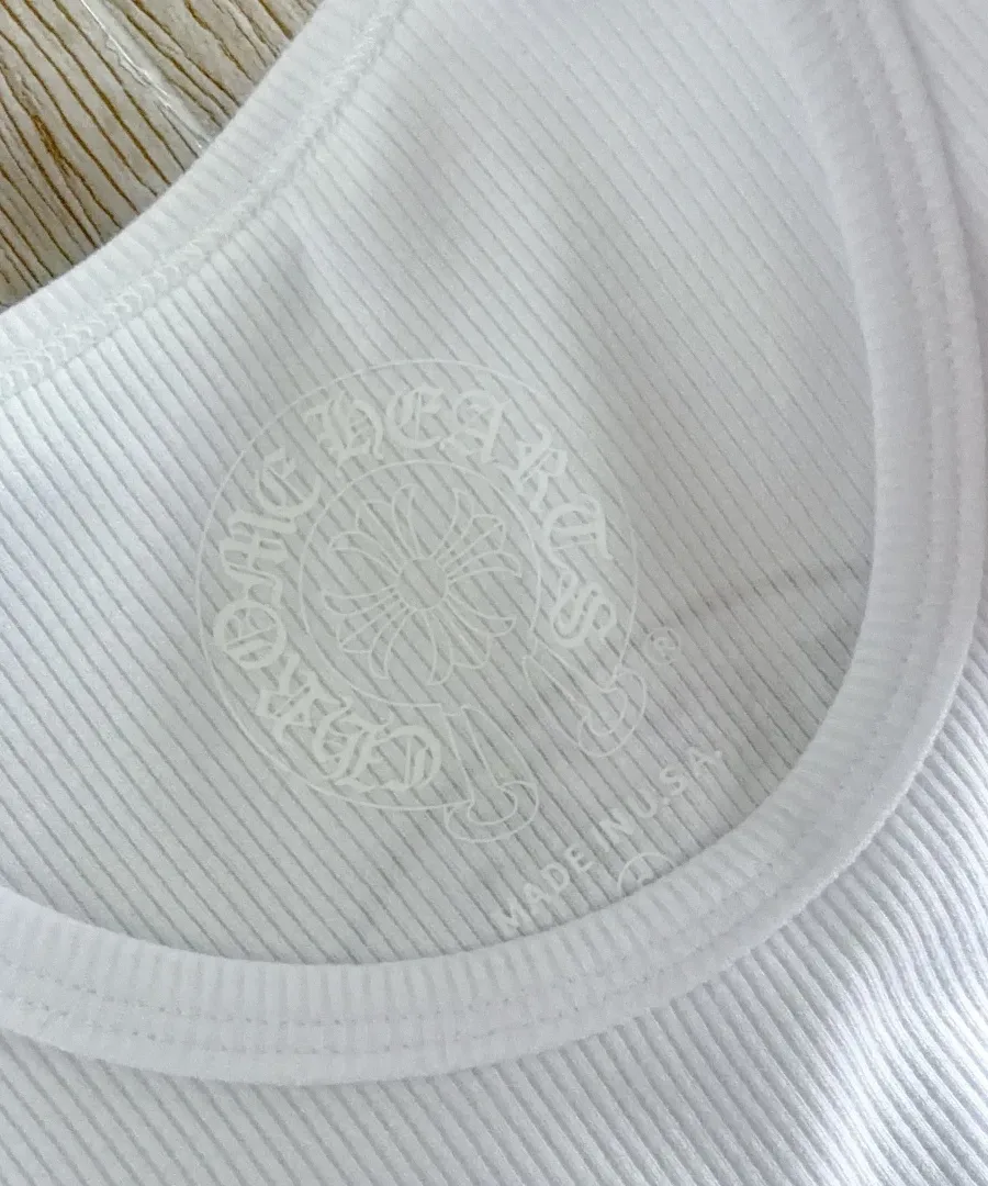 Внутренний принт с логотипом на белой майке Chrome Hearts