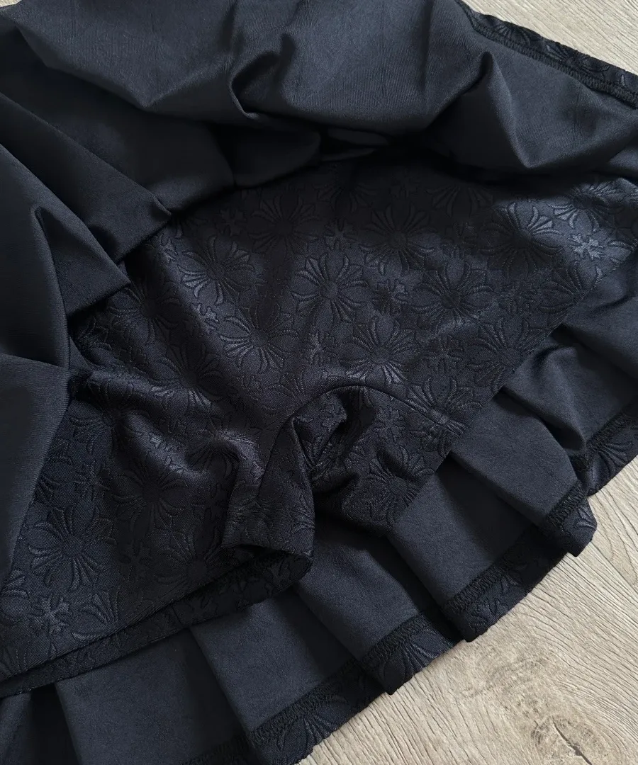 Встроенные шорты под плиссированной юбкой Chrome Hearts