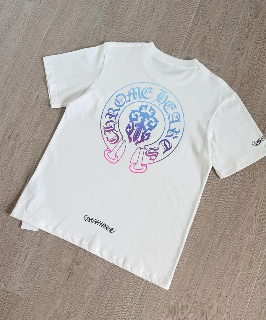 Белая футболка Chrome Hearts сзади под углом
