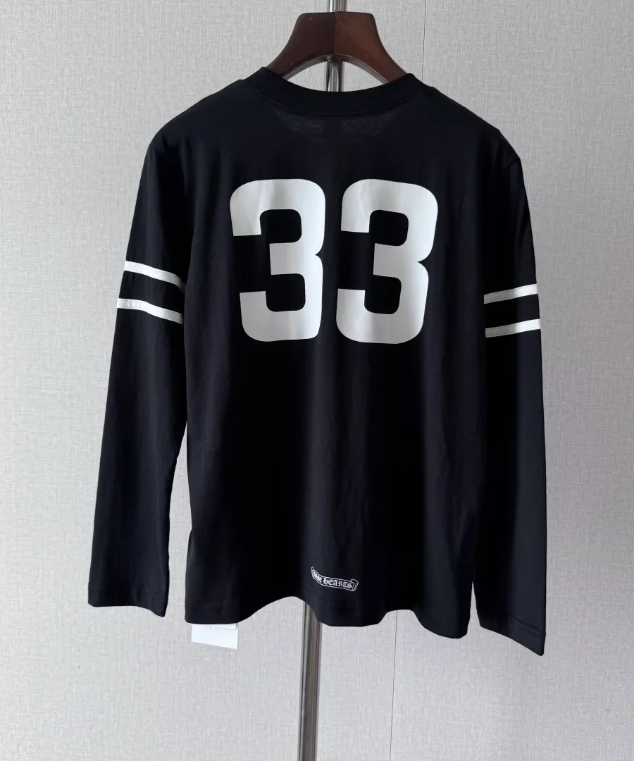 Черный лонгслив Chrome Hearts на вешалке сзади