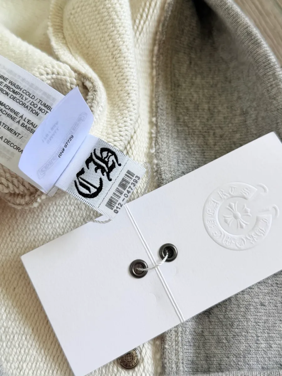 Фирменная бирка с кодом и логотипом Chrome Hearts