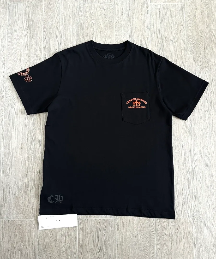 Черная футболка Chrome Hearts спереди