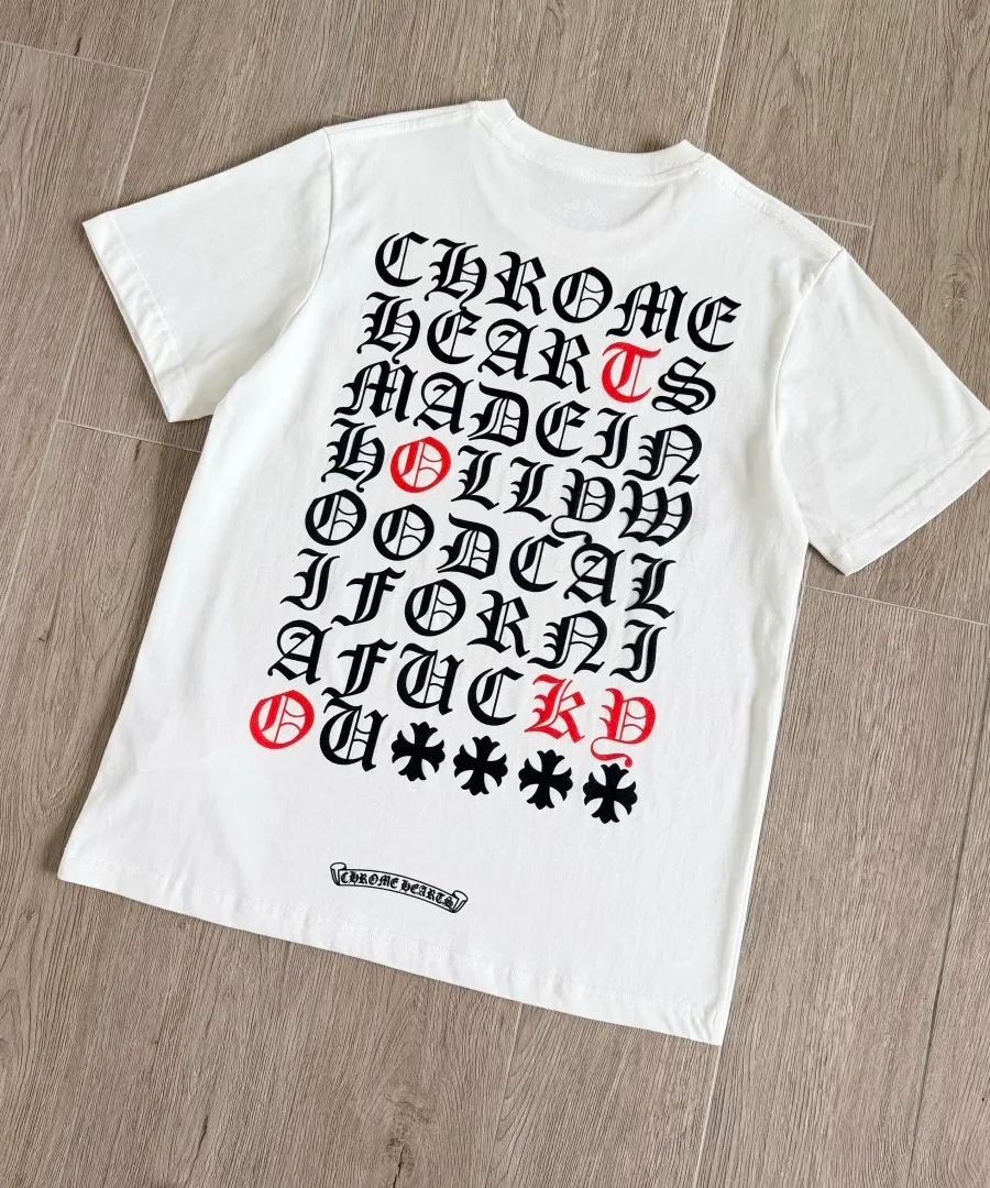 Белая футболка Chrome Hearts под углом, вид со спины