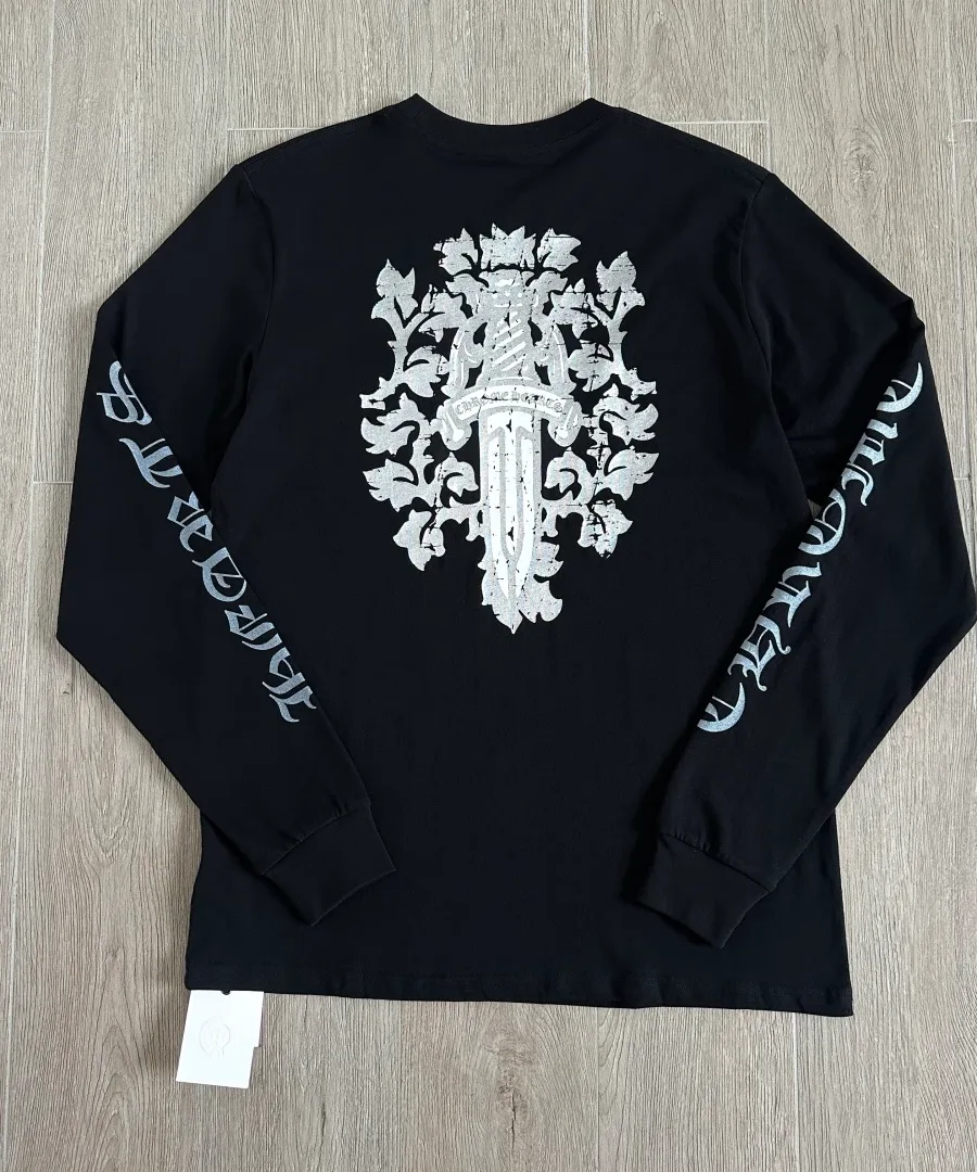 Черный лонгслив Chrome Hearts, вид со спины