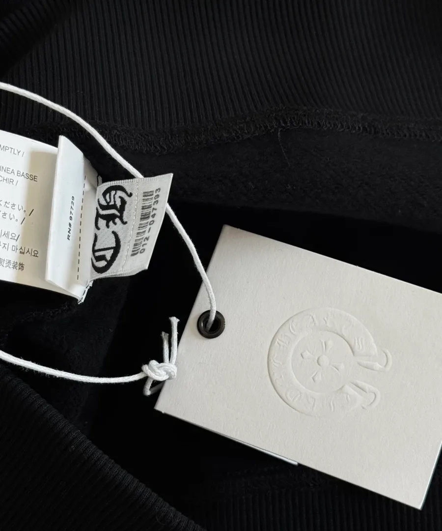 Бирки свитшота Chrome Hearts