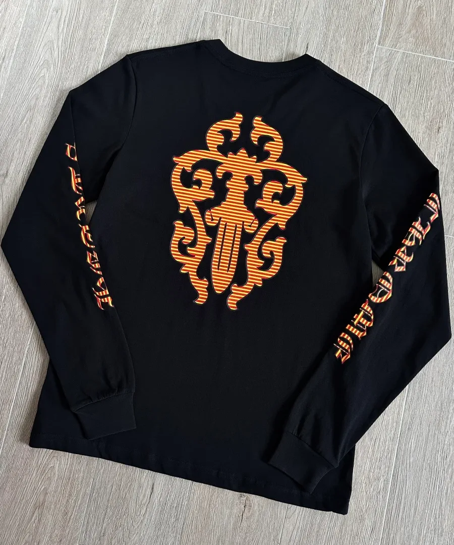 Черный лонгслив Chrome Hearts с принтом на спине, ракурс
