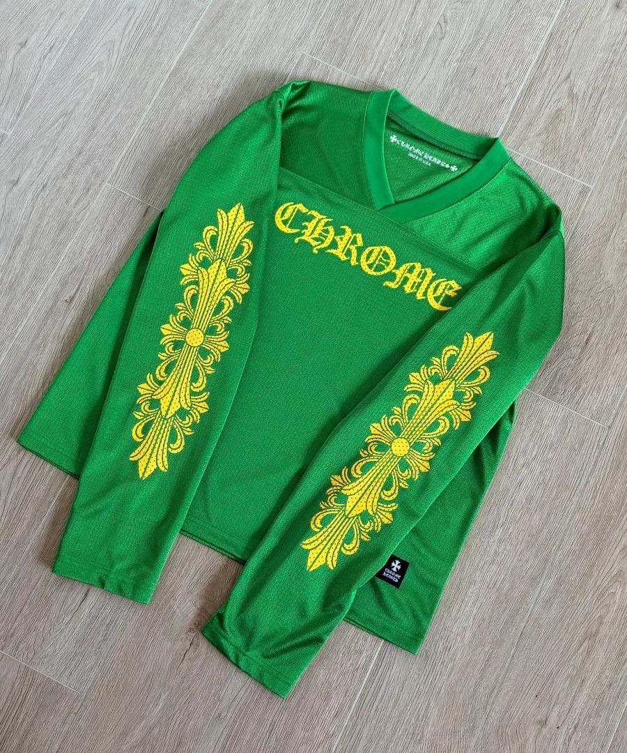 Зеленое сетчатое джерси Chrome Hearts под углом