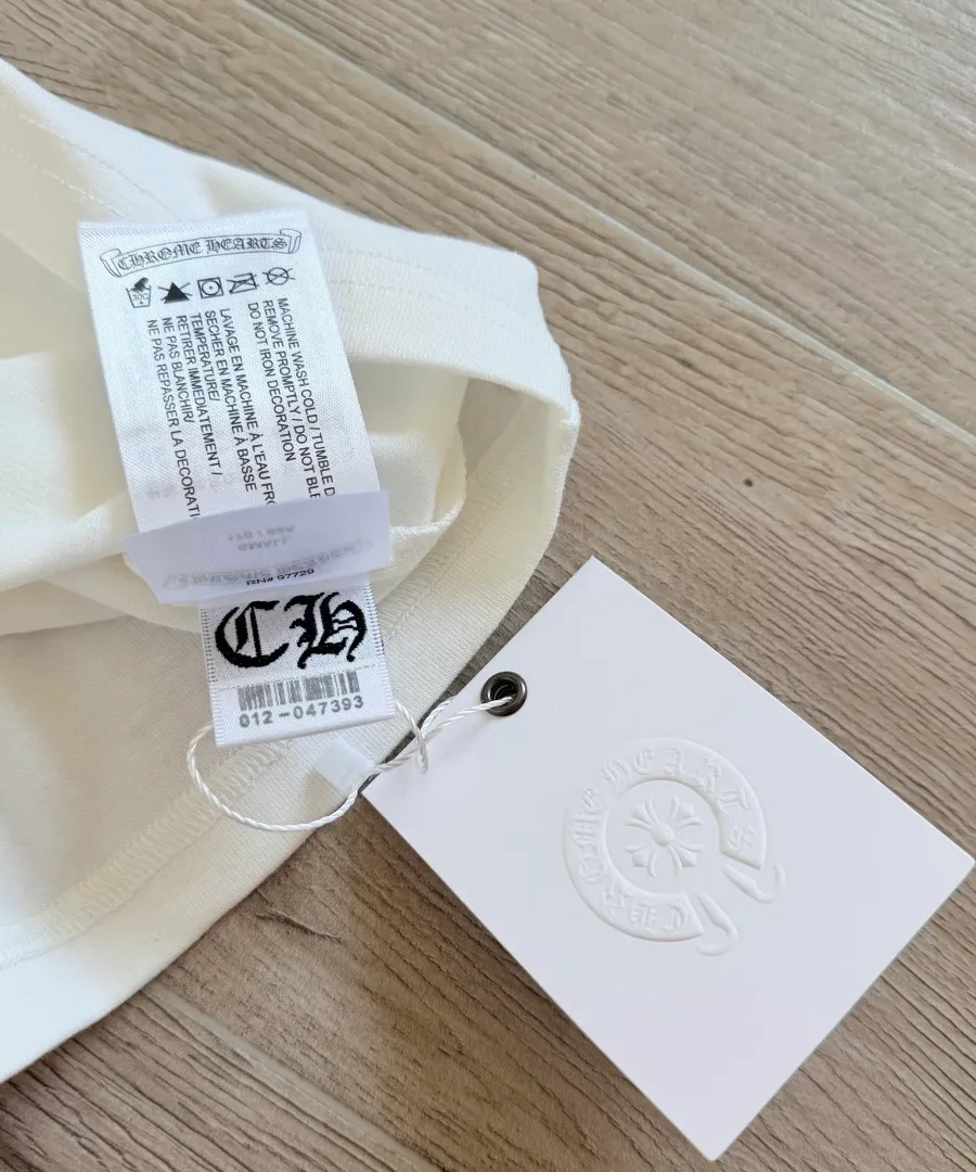 Навесная бирка и ярлык платья Chrome Hearts