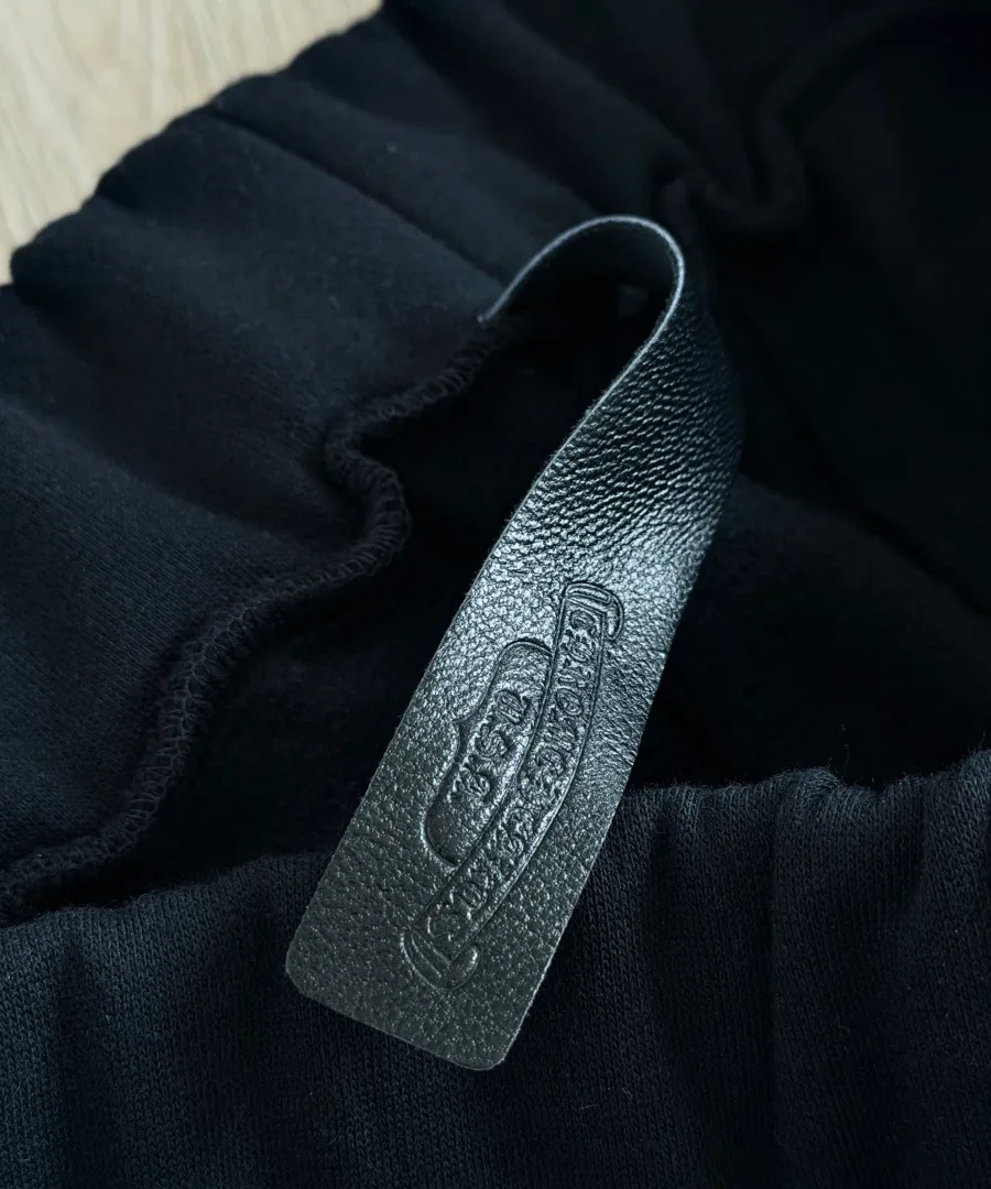 Кожаная нашивка с тиснением Chrome Hearts