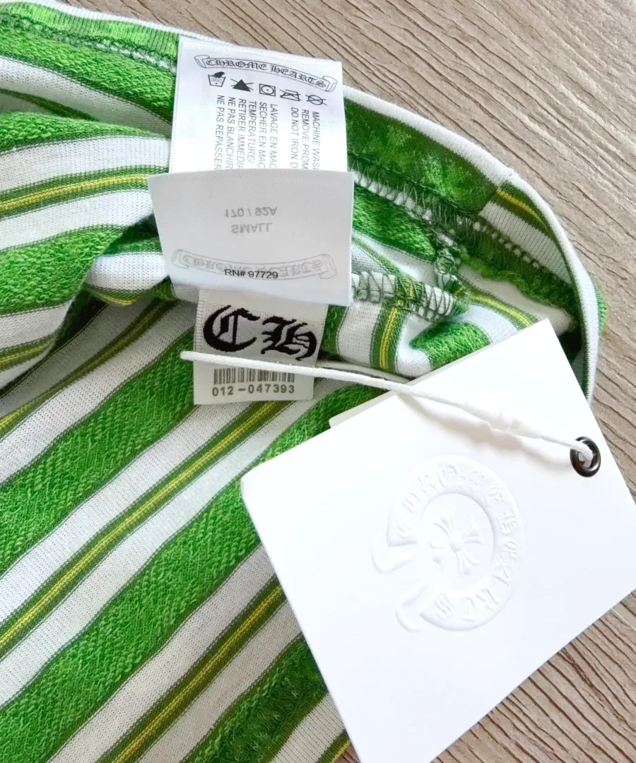 Внутренние ярлыки футболки Chrome Hearts
