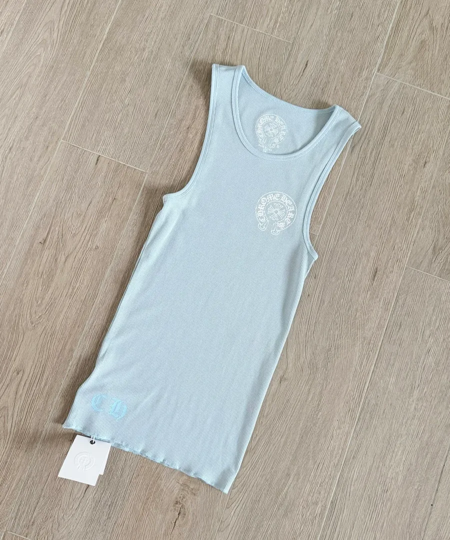 Голубая майка Chrome Hearts, вид сзади