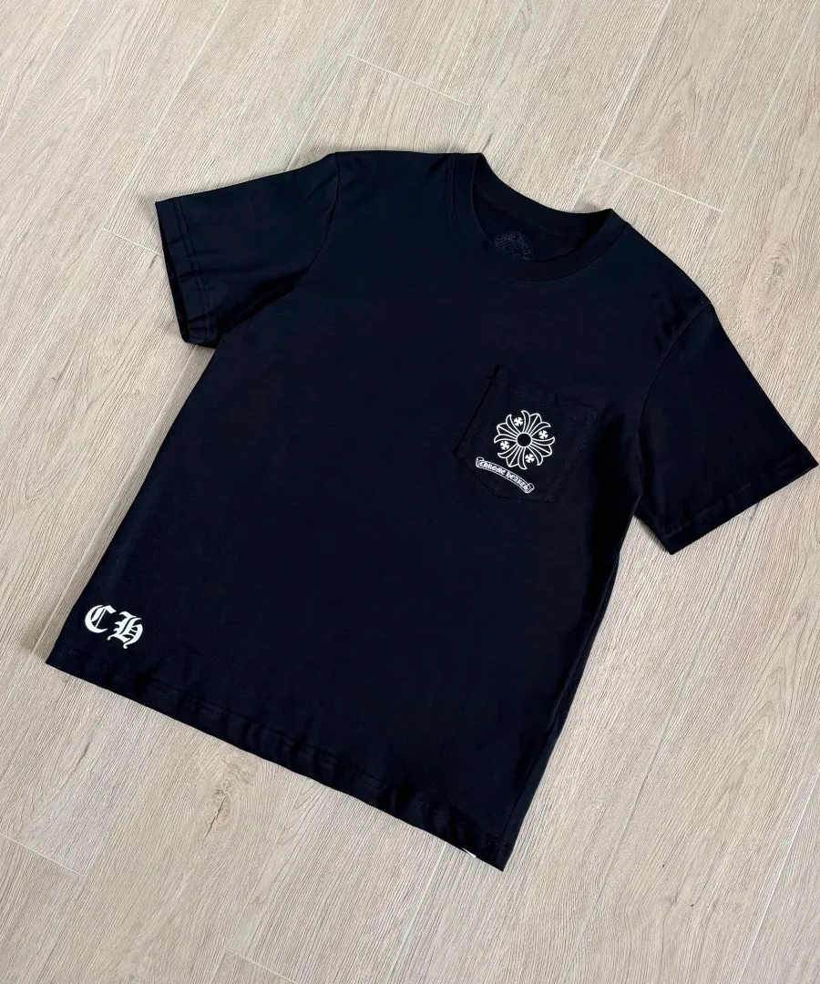 Черная футболка Chrome Hearts с принтом на спине, вид сзади