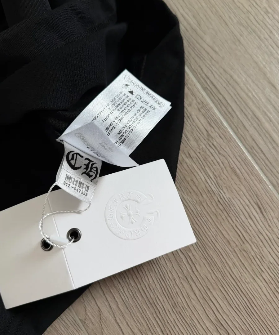 Бирки и ярлыки футболки Chrome Hearts