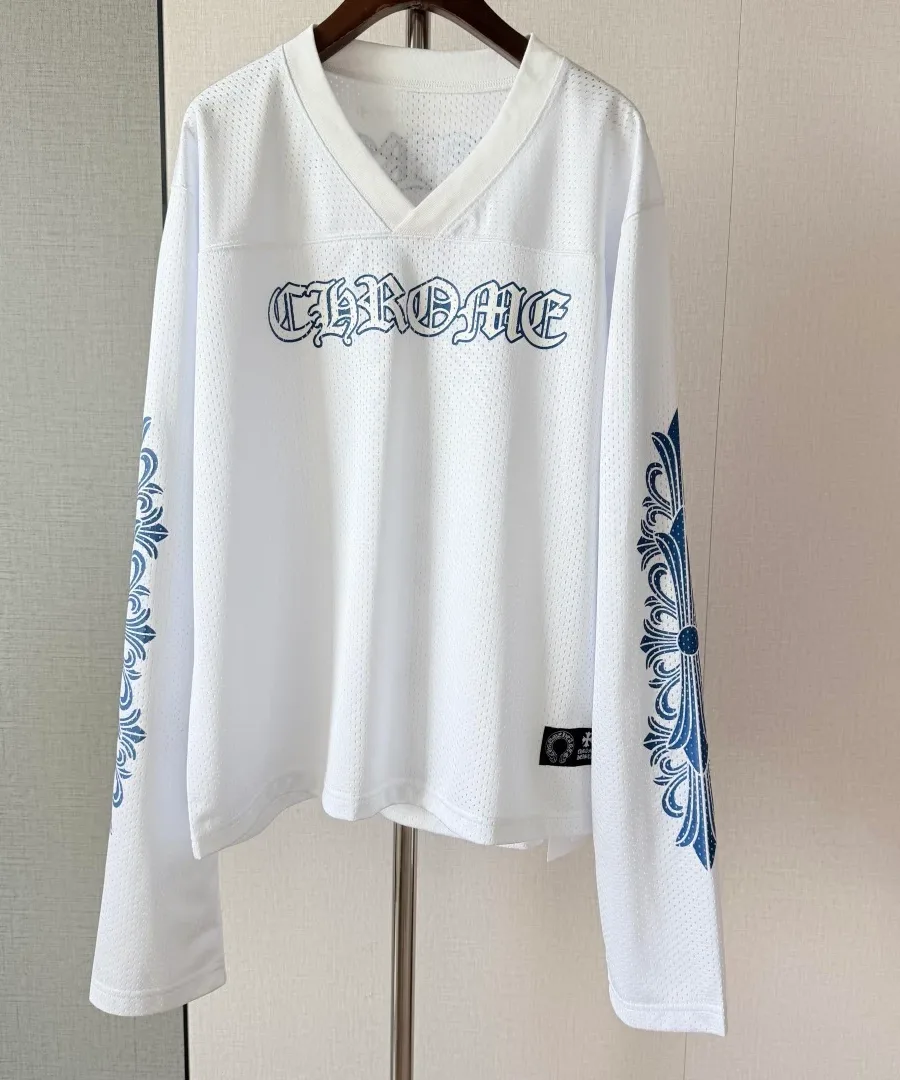 Белый сетчатый лонгслив Chrome Hearts на вешалке, вид спереди