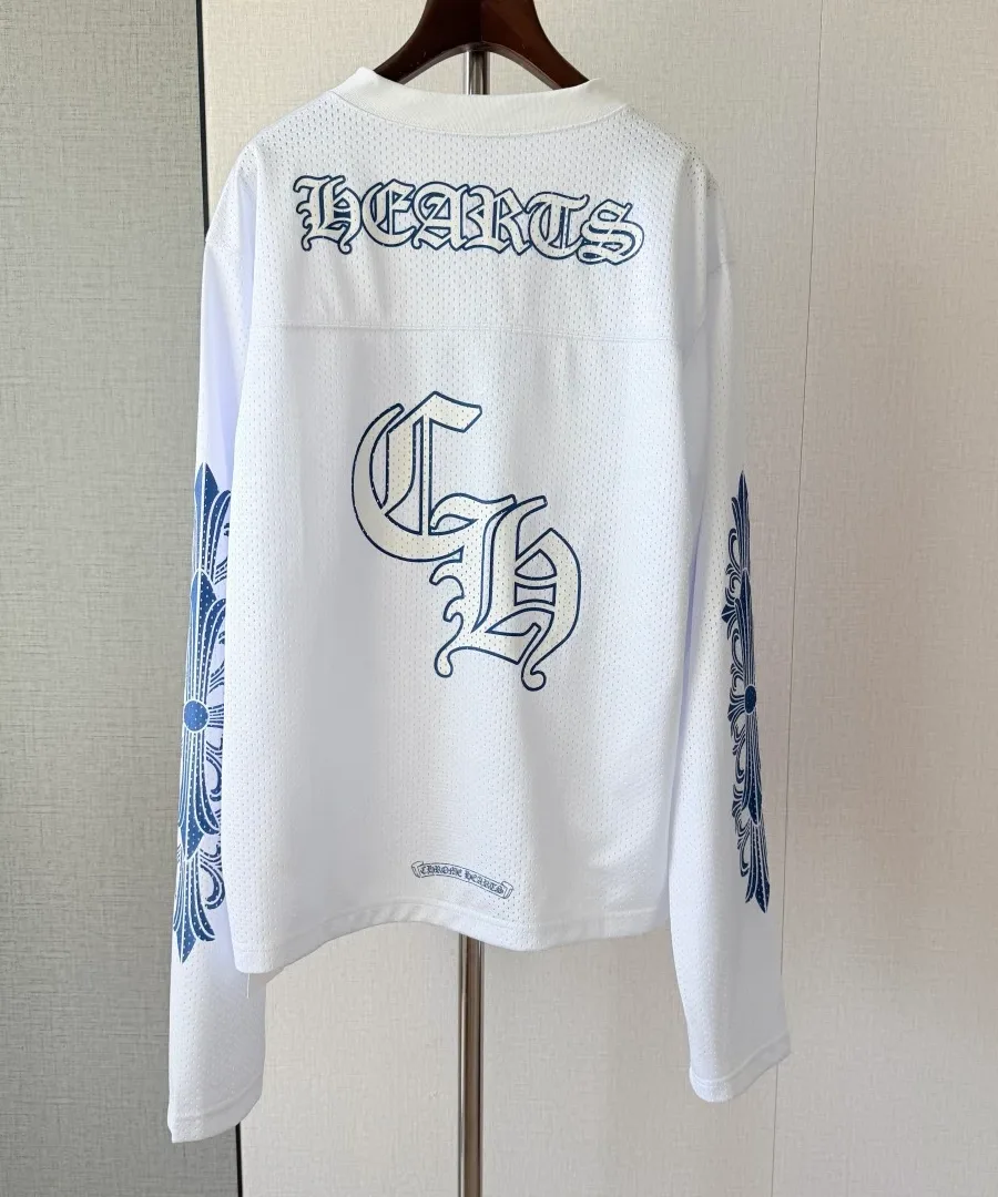 Белый сетчатый лонгслив Chrome Hearts на вешалке, вид сзади
