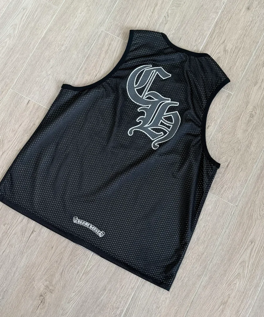 Двусторонняя майка Chrome Hearts, черная сторона со спины под углом