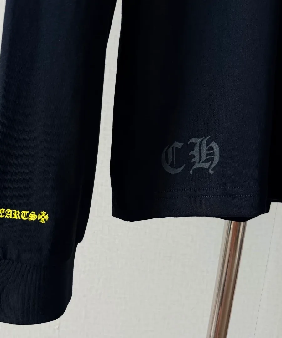 Эластичный манжет рукава и нижний край лонгслива Chrome Hearts