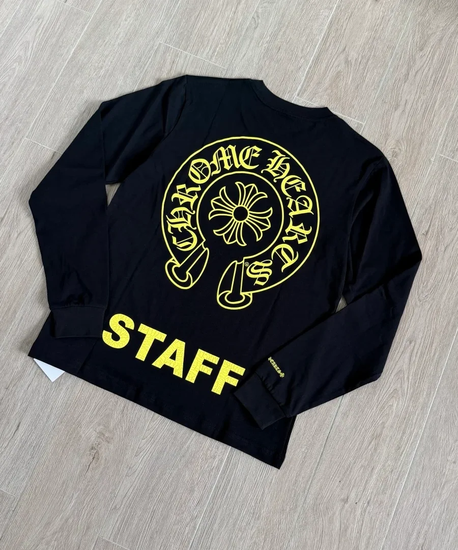 Черный лонгслив Chrome Hearts STAFF, вид сзади под углом