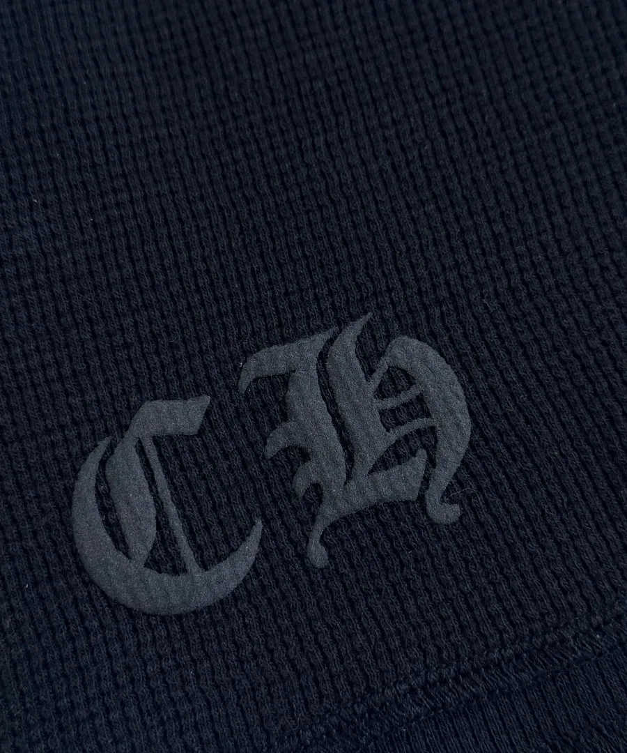 Вышитый логотип CH на лонгсливе Chrome Hearts