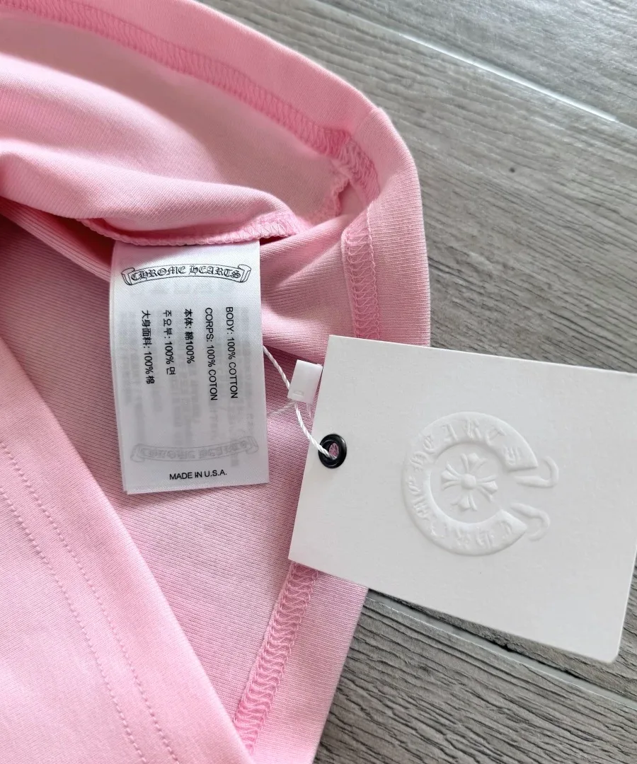 Ярлык с составом ткани футболки Chrome Hearts Deadly Doll