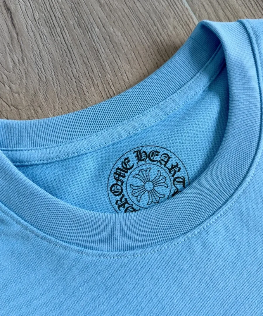 Круглый вырез горловины с внутренним брендингом Chrome Hearts