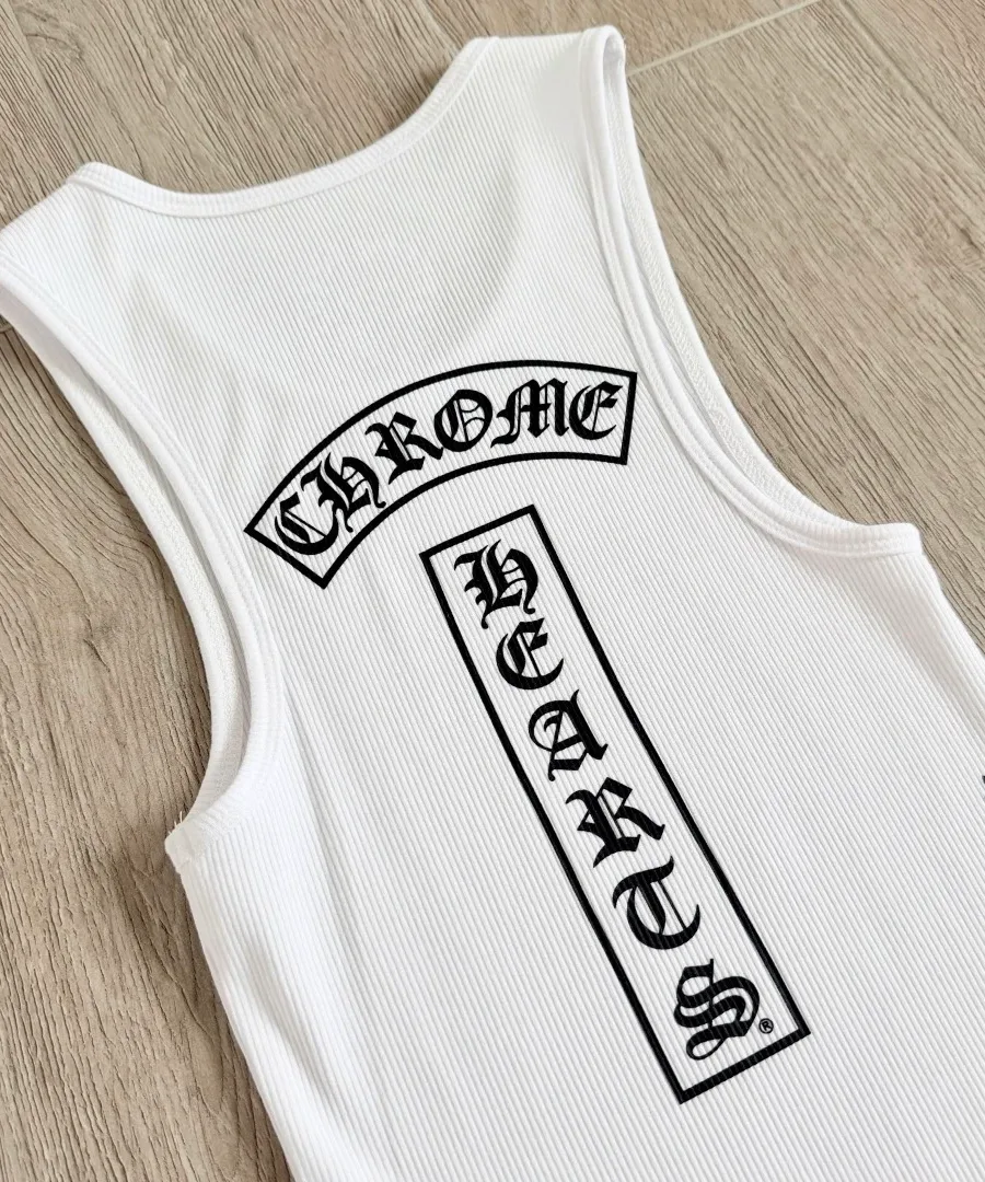 Верхняя часть принта на спине майки Chrome Hearts