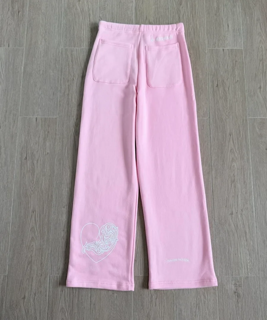 Розовые спортивные штаны Chrome Hearts Miami, вид сзади