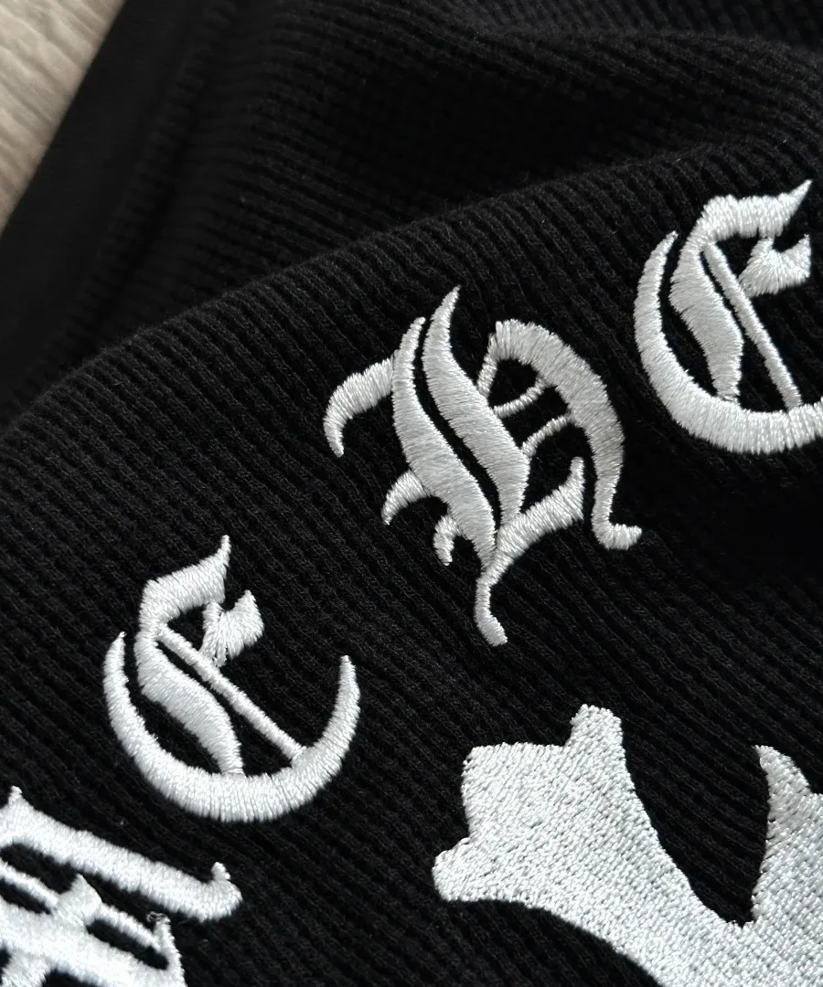 Вышивка Chrome Hearts на вафельной ткани