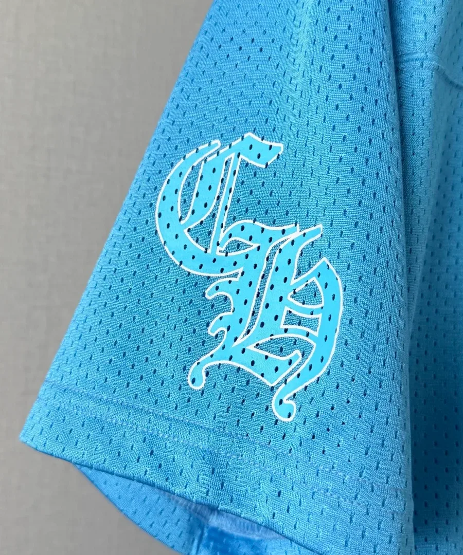 Принт с логотипом CH на рукаве футболки Chrome Hearts