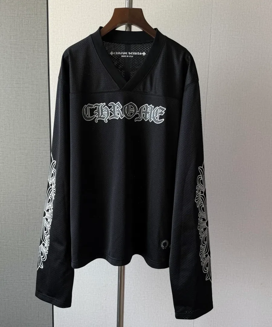 Черный сетчатый лонгслив Chrome Hearts на вешалке, вид спереди