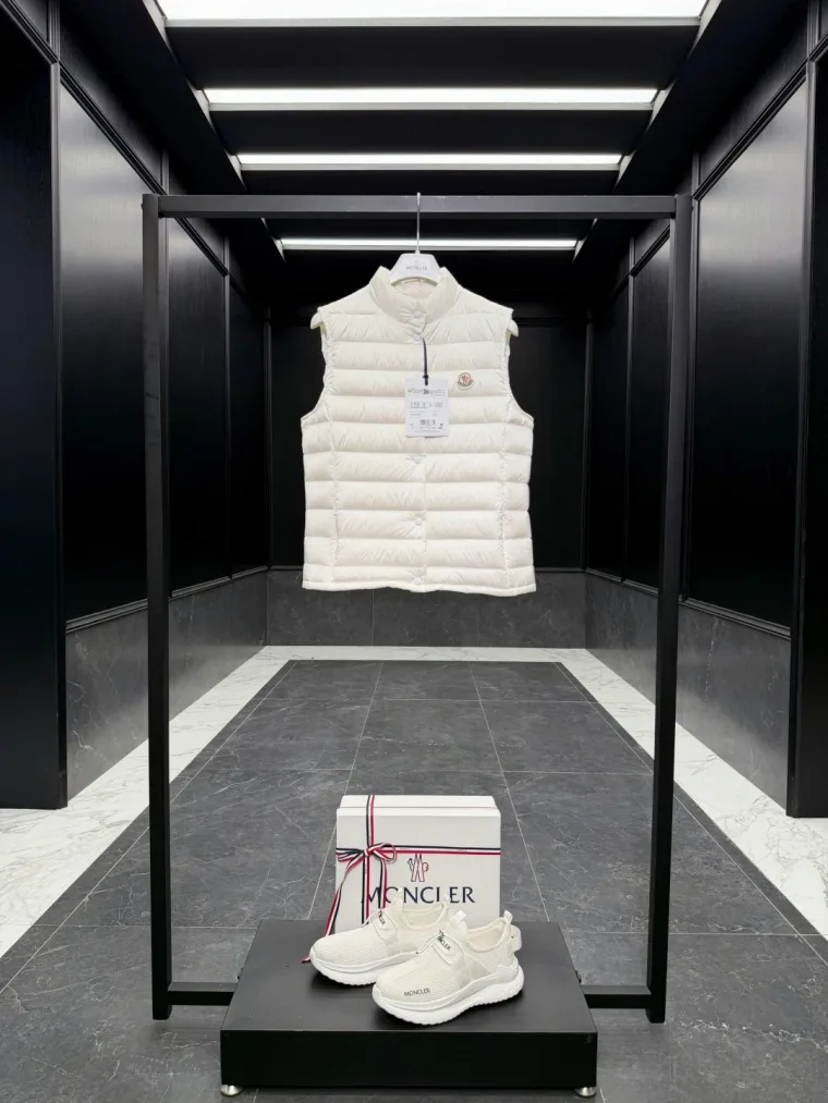 Moncler Белый стёганый пуховый жилет Liane